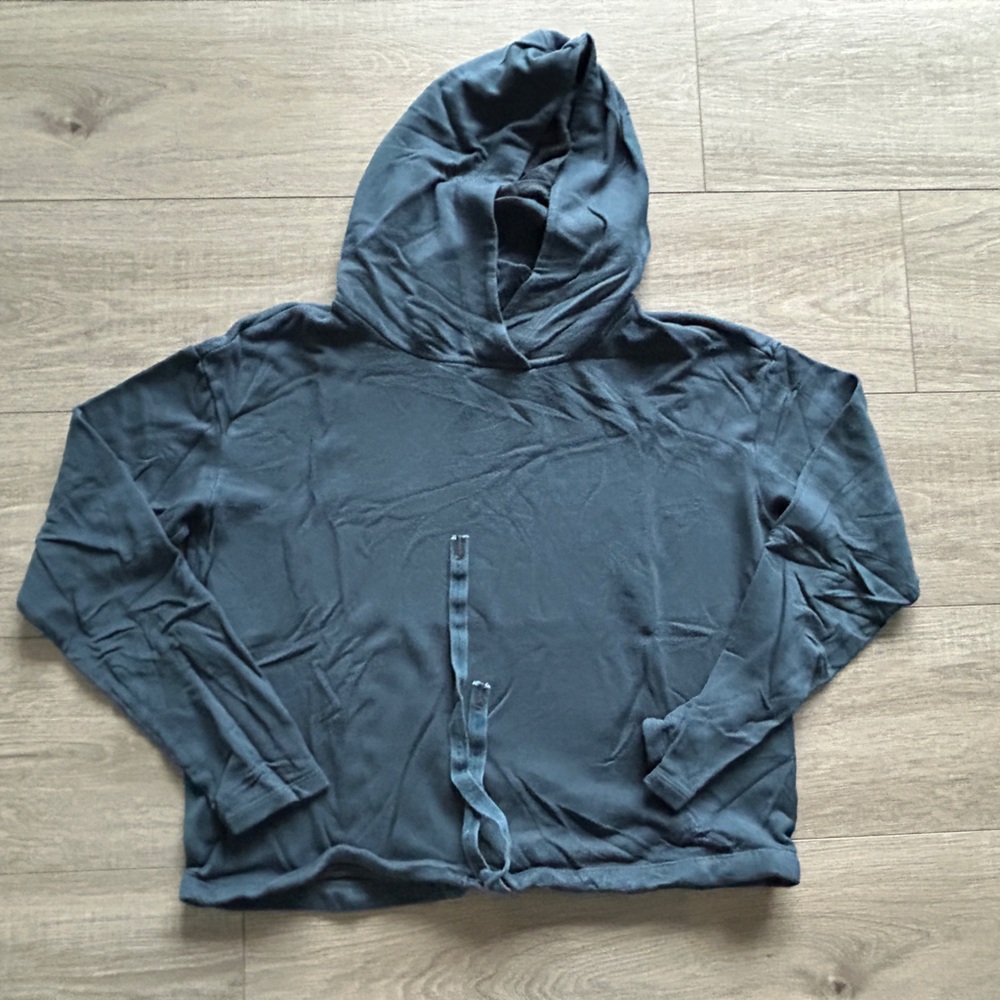 Stateside Women’s Hoodie – Size S –